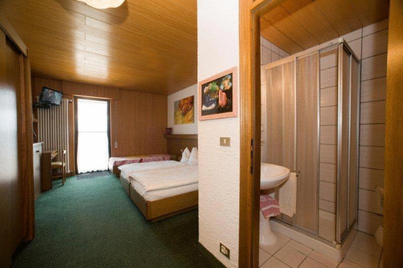 Hotel Deva Riva del Garda